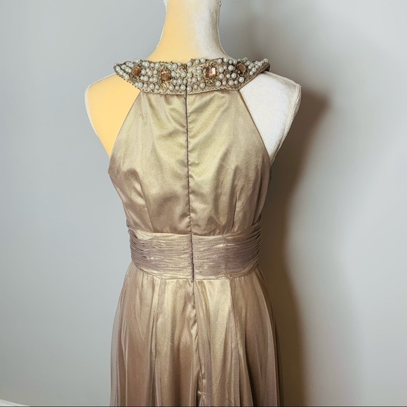 David’s Bridal Metallic Tulle Halter Gown Size 6 - Picture 9 of 14